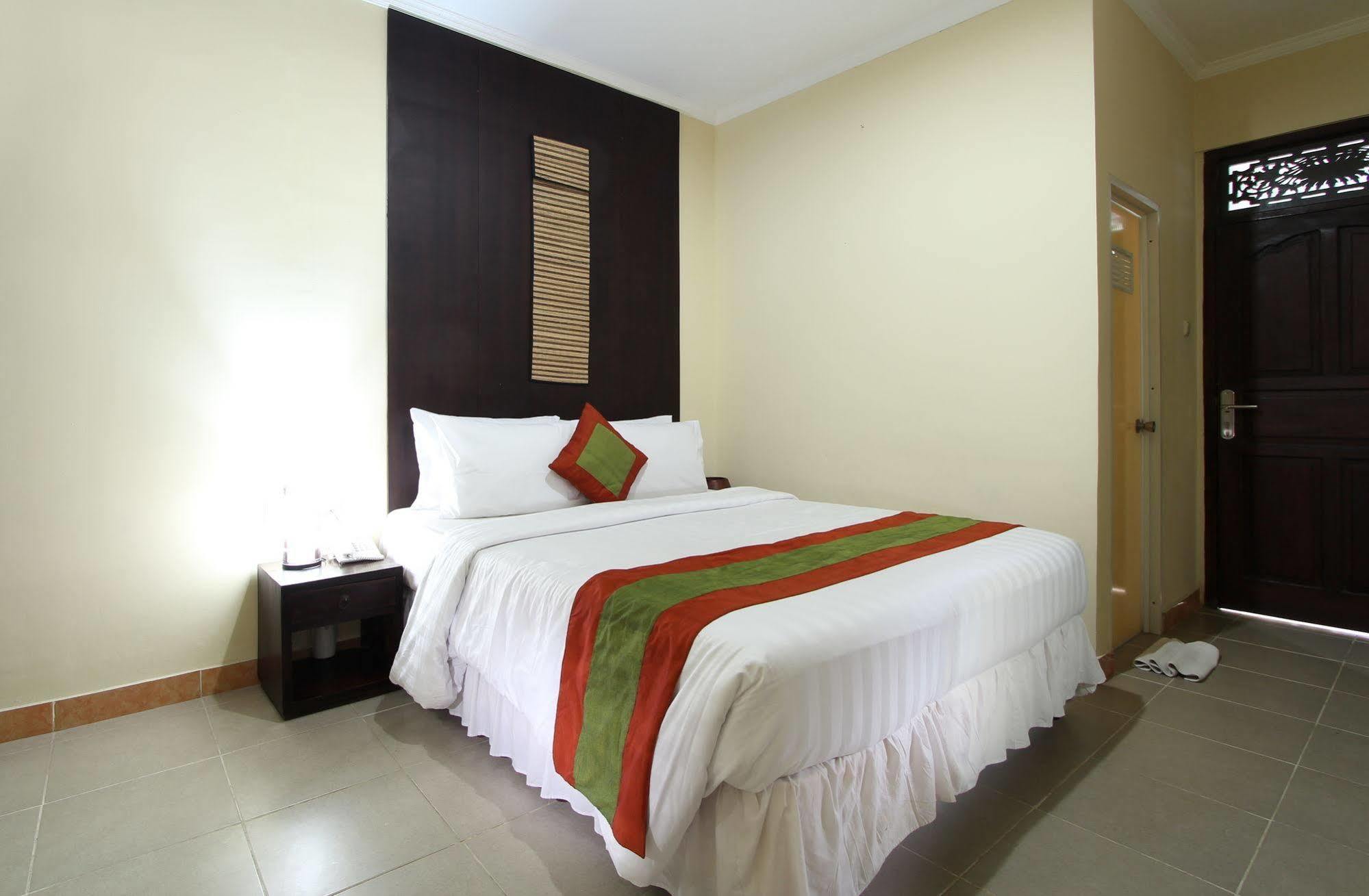 Jimbaran Lestari Hotel & Residence - Spa Esterno foto